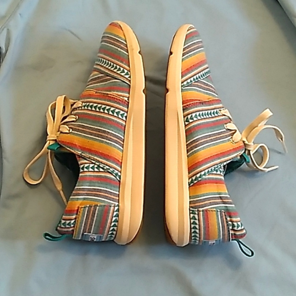 😃🌹🌻💙🧡Women's Toms striped shoes size 7.5. Very good condition!😃🌹🌻💙🧡 - Picture 4 of 8